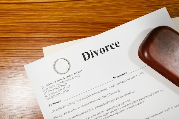 uncontested divorce vs. traditional divorce